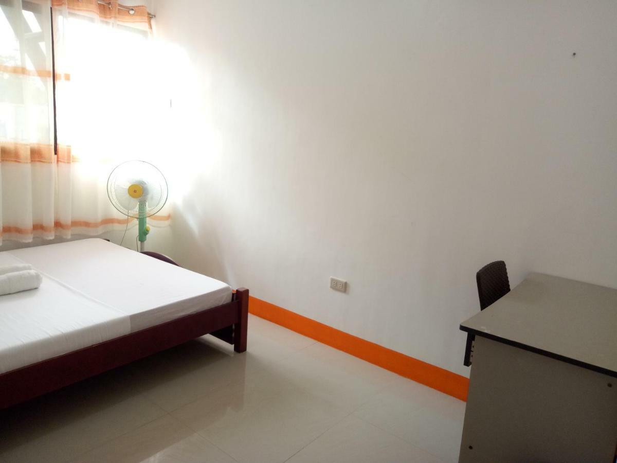 Lan Bless Pension House Coron Esterno foto